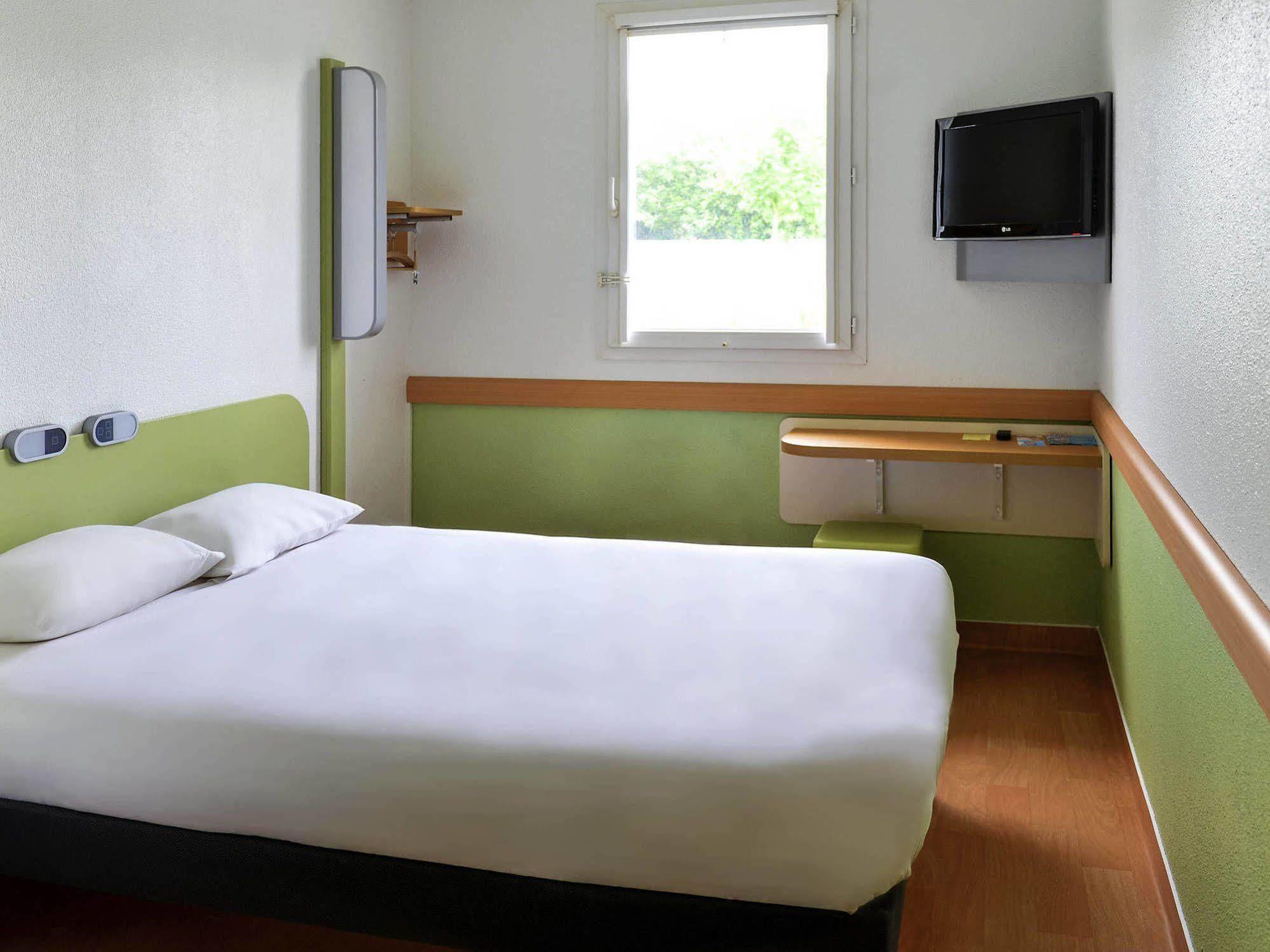 Ibis Budget Orleans Sud Comet Exterior foto